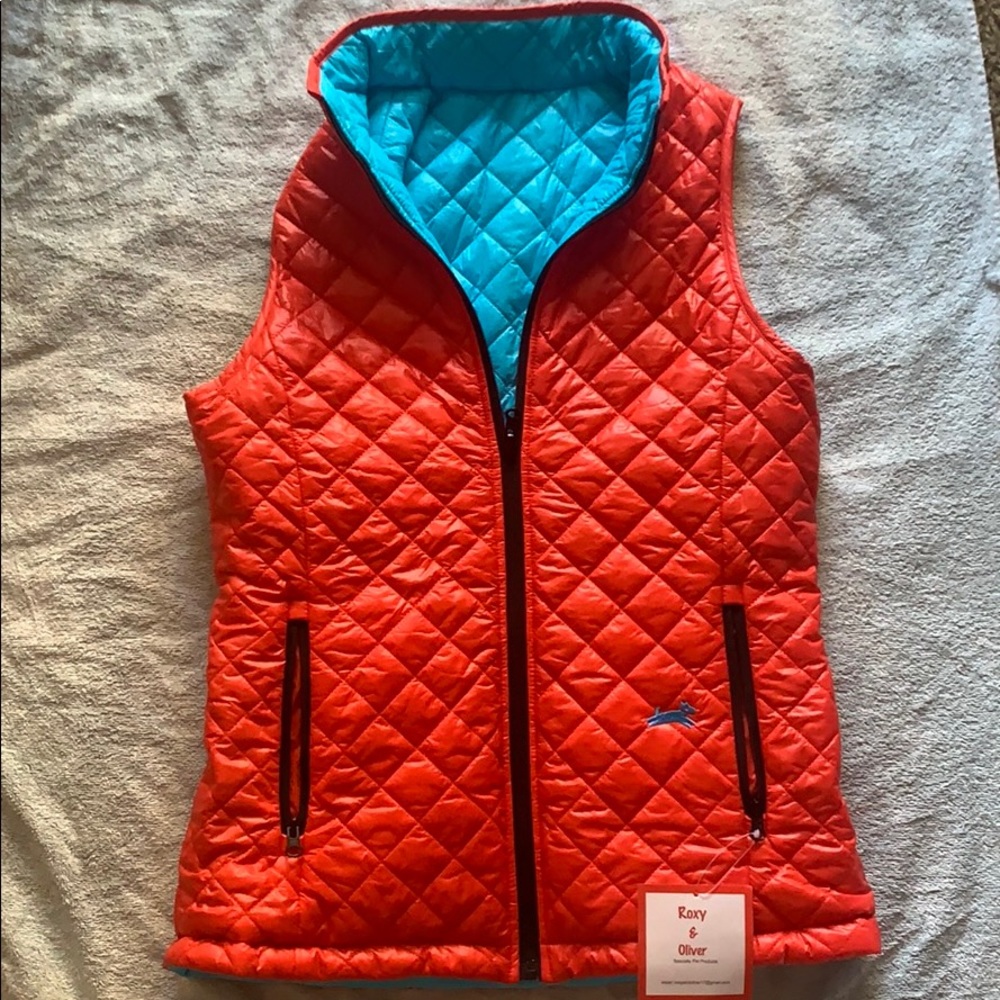 Women’s vest, reversible, With tags, never worn.